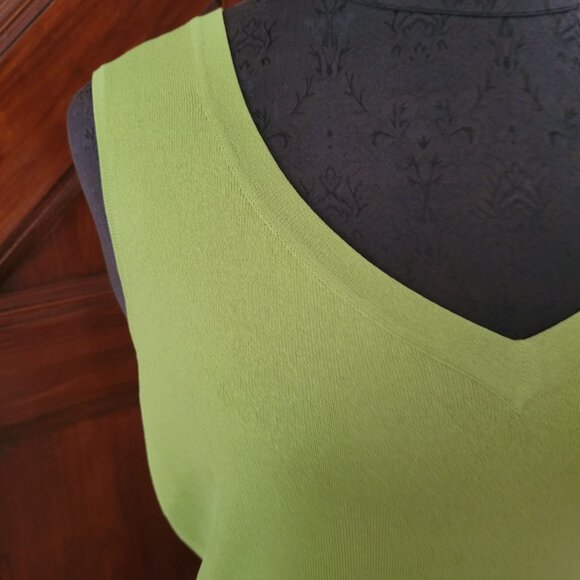 Talbots Lime Green Sleeveless V-Neck Knit Tank Top Rayon/Nylon Blend Womens M - Picture 5 of 7